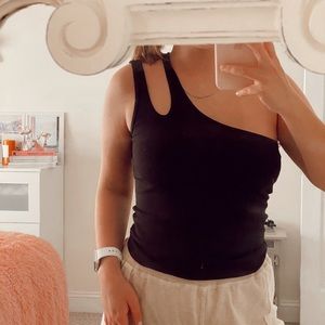 Ribbed one shoulder tank